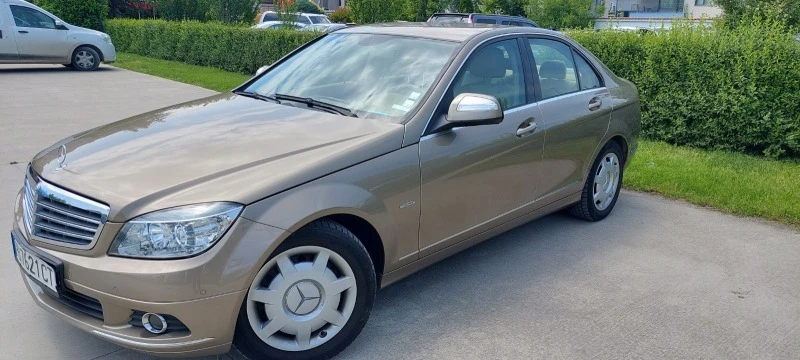 Mercedes-Benz C 180, снимка 16 - Автомобили и джипове - 47404711