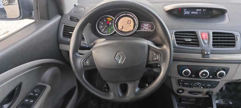 Renault Megane 1.5dci, снимка 14 - Автомобили и джипове - 46324158