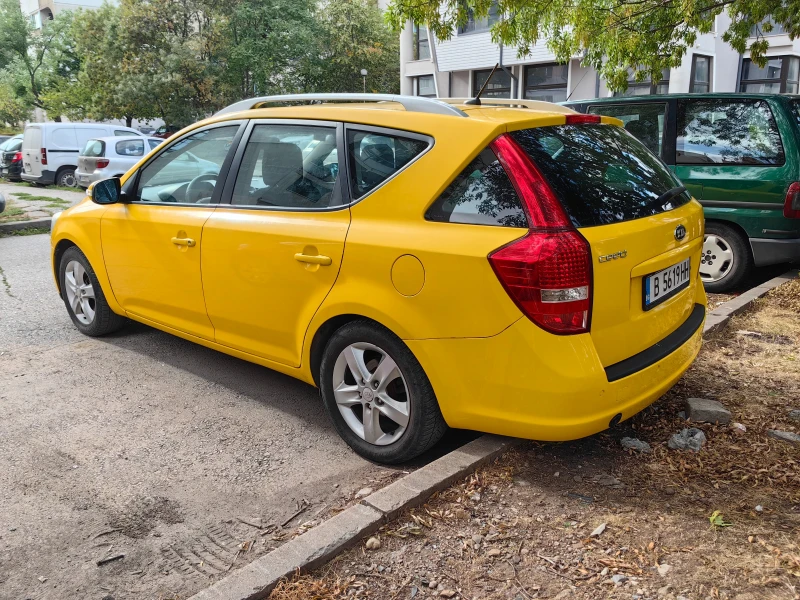 Kia Ceed, снимка 4 - Автомобили и джипове - 47722006