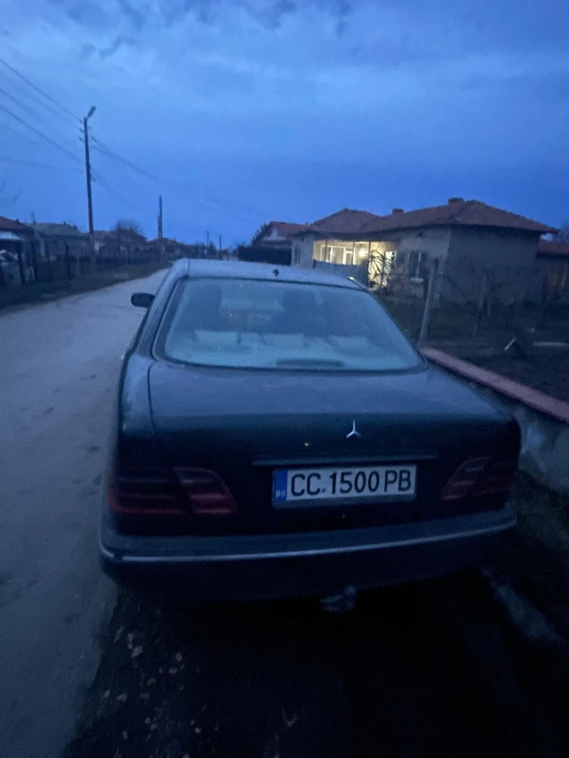 Mercedes-Benz E 320, снимка 3 - Автомобили и джипове - 48540065