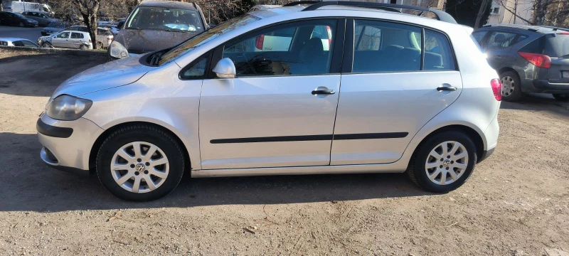 VW Golf Plus 6 скорости, снимка 5 - Автомобили и джипове - 48619552