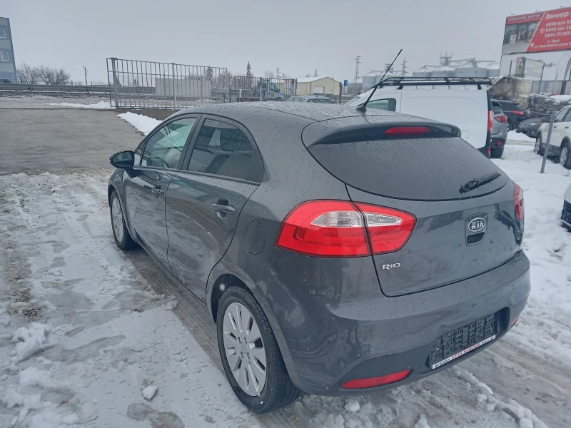 Kia Rio 1.4 дизел, снимка 5 - Автомобили и джипове - 48685763