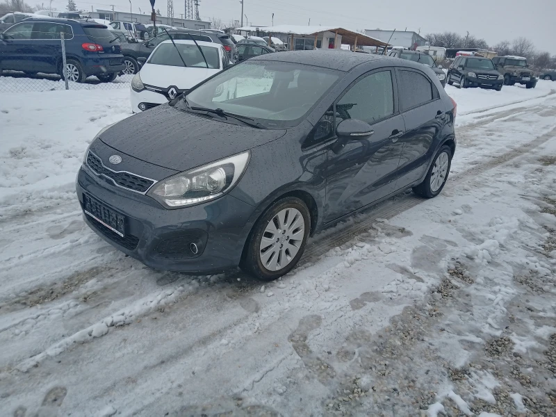 Kia Rio 1.4 дизел, снимка 3 - Автомобили и джипове - 48685763