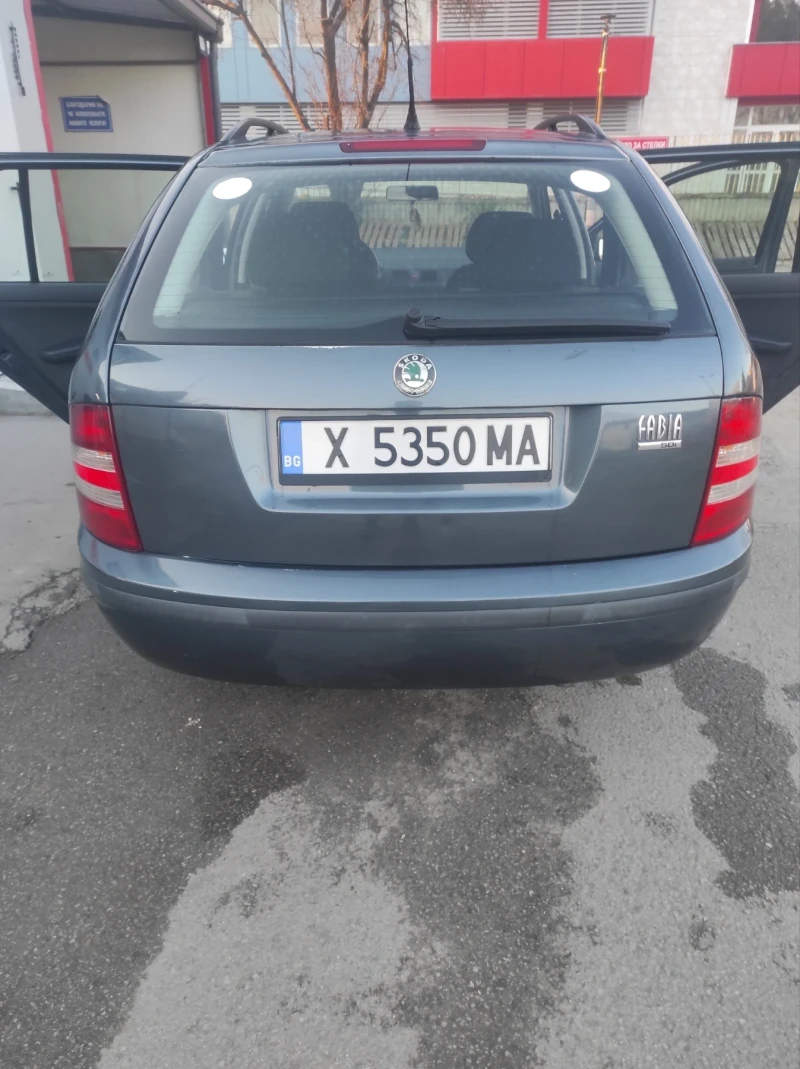 Skoda Fabia, снимка 2 - Автомобили и джипове - 49010596