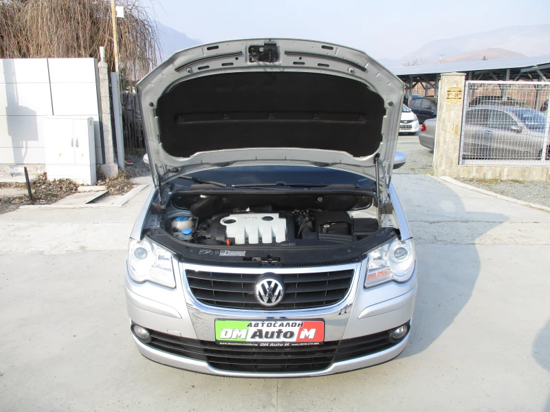 VW Touran 1.9 TDI/105PS/KATO НОВА/7 МЕСТА/, снимка 17 - Автомобили и джипове - 49272325