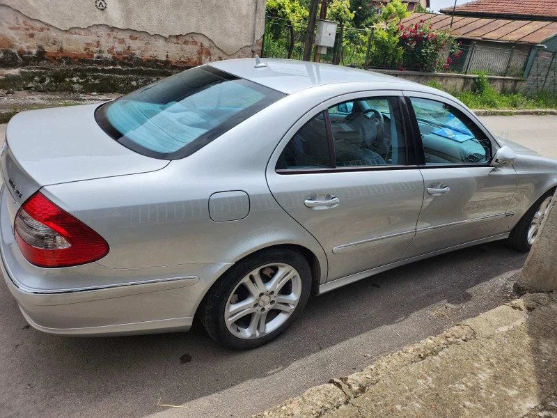 Mercedes-Benz E 320 EVO AVANTGARDE, снимка 9 - Автомобили и джипове - 49380042