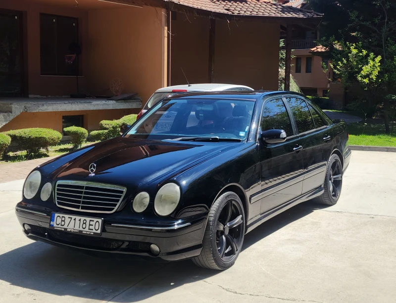 Mercedes-Benz E 55 AMG