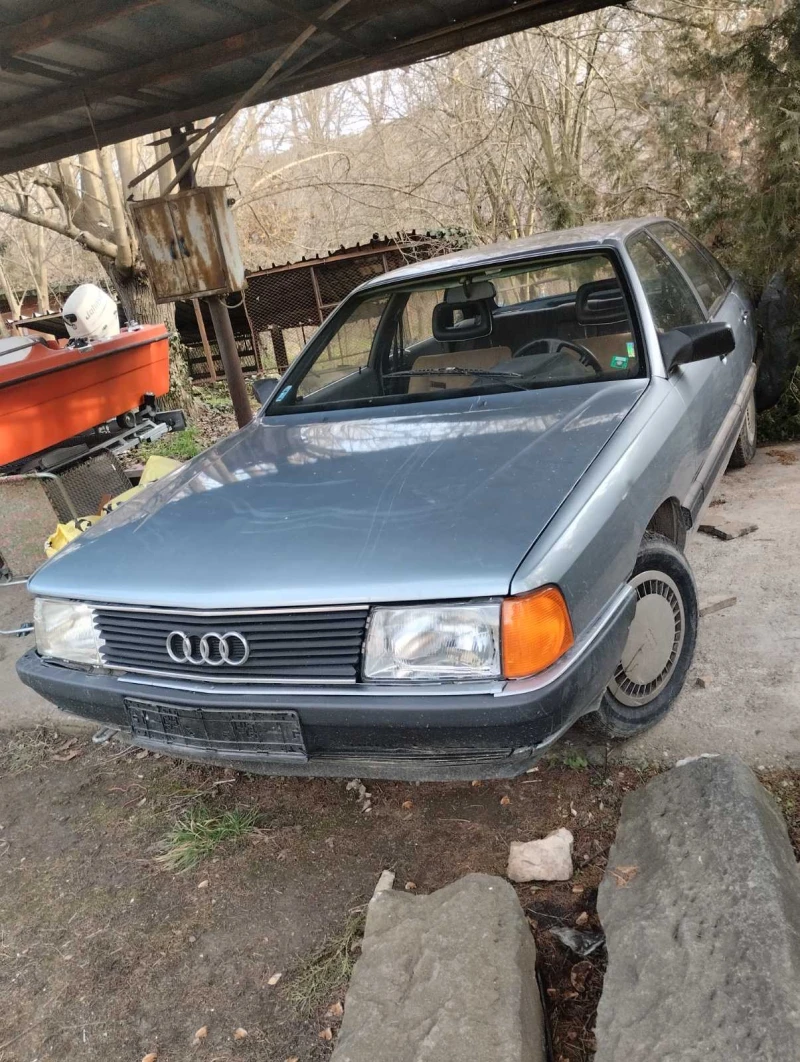 Audi 100