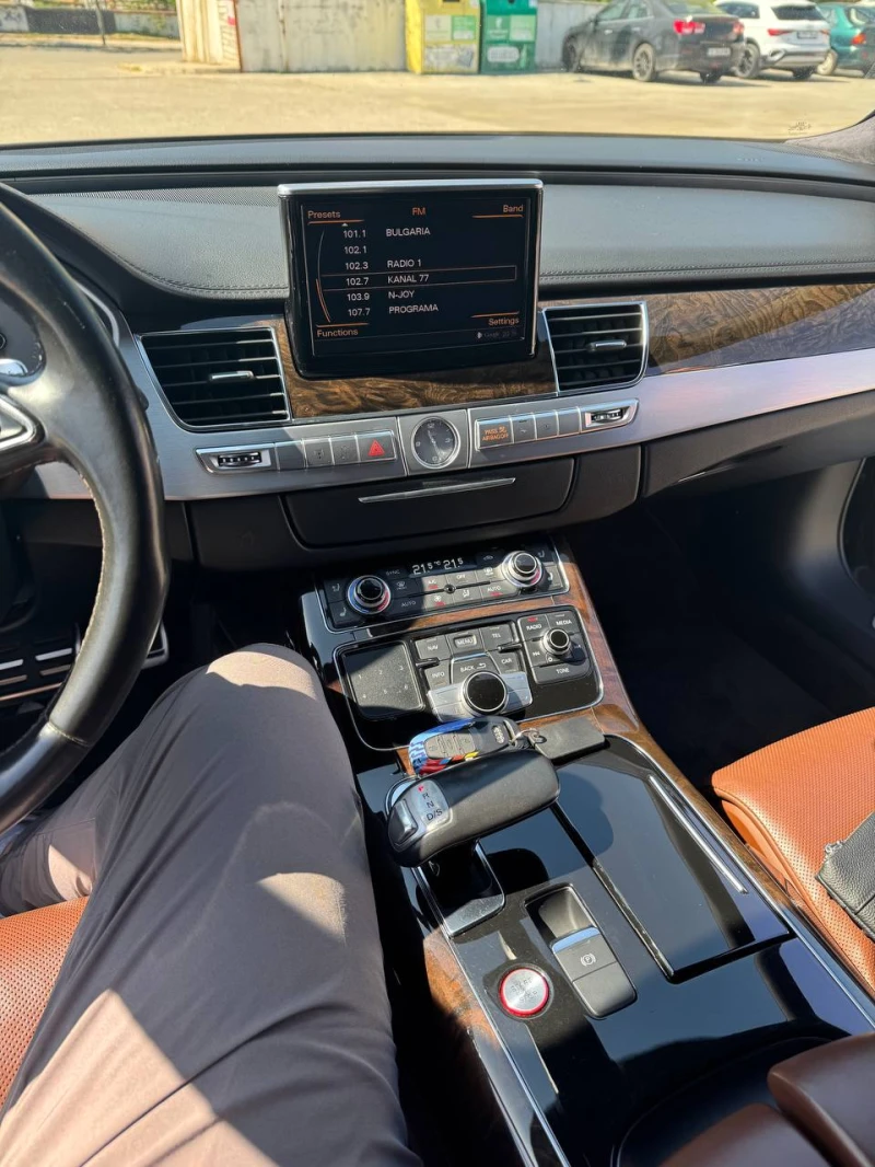 Audi S8 + 4.0L BiTurbo TFSI - 605 к.с. ВСИЧКИ ЕКСТРИ , снимка 10 - Автомобили и джипове - 52887119