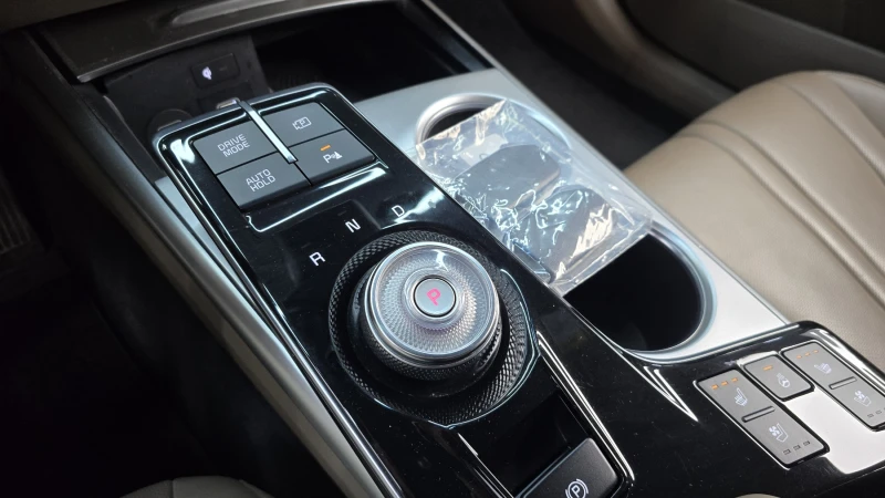 Kia K8 HYBRID NOBLESSE , снимка 9 - Автомобили и джипове - 52537233