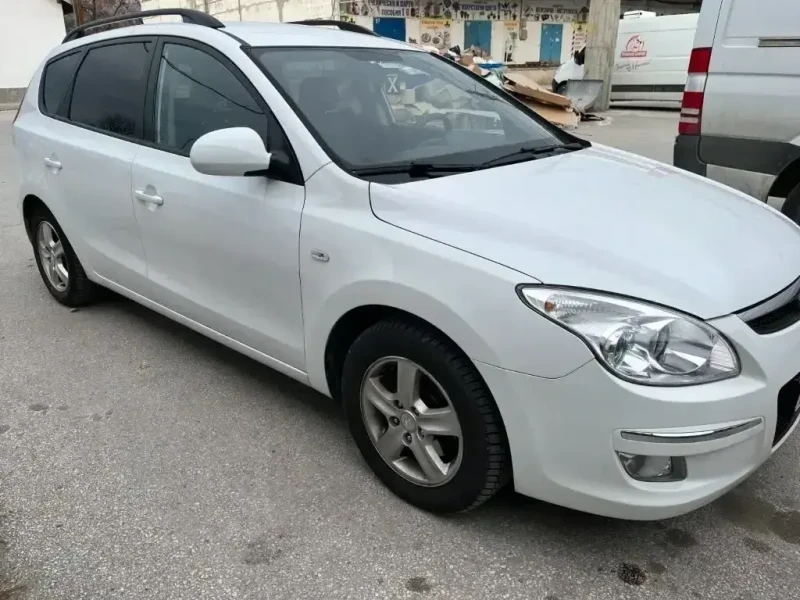 Hyundai I30, снимка 4 - Автомобили и джипове - 53158121