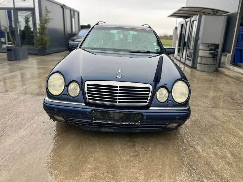 Mercedes-Benz E 300 606