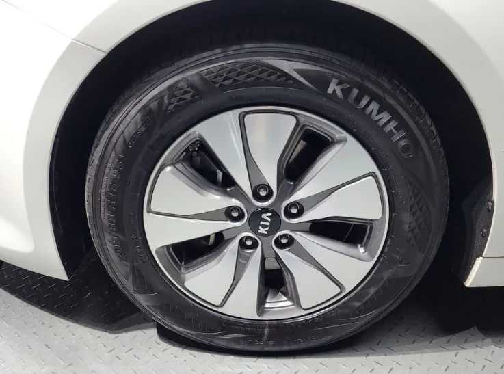 Kia K5 2.0 Hybrid Noblesse - изображение 5