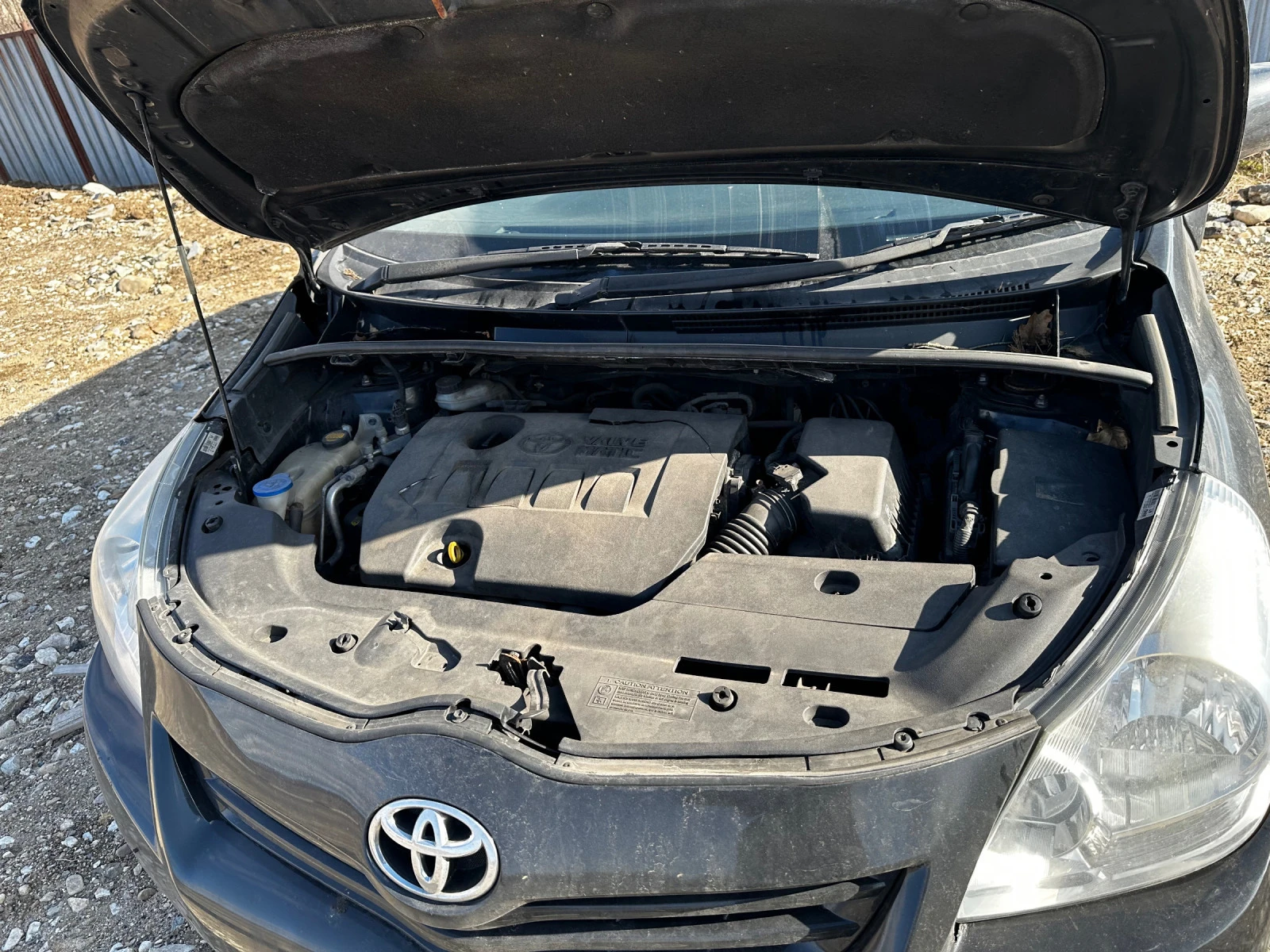 Toyota Verso 1.8 Valvematic 147  НА ЧАСТИ - изображение 9