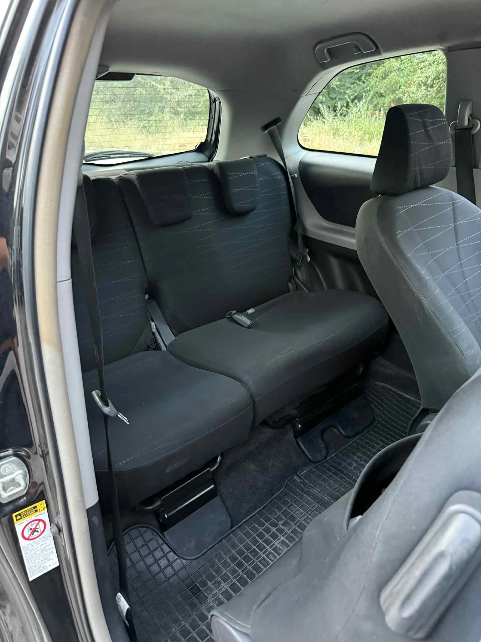 Toyota Yaris  - изображение 6