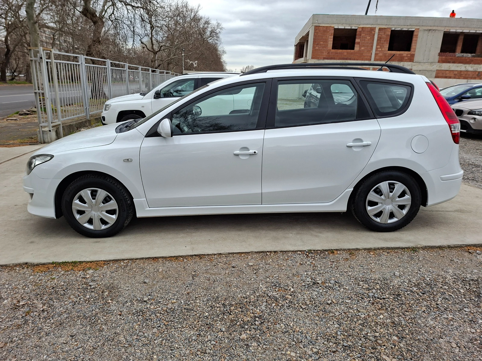 Hyundai I30 1.6/90KS, снимка 4 - Автомобили и джипове - 53945783