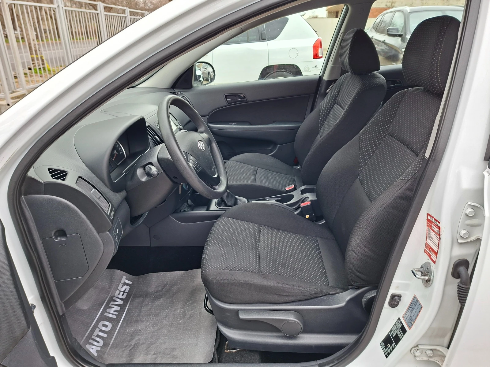 Hyundai I30 1.6/90KS, снимка 9 - Автомобили и джипове - 53945783