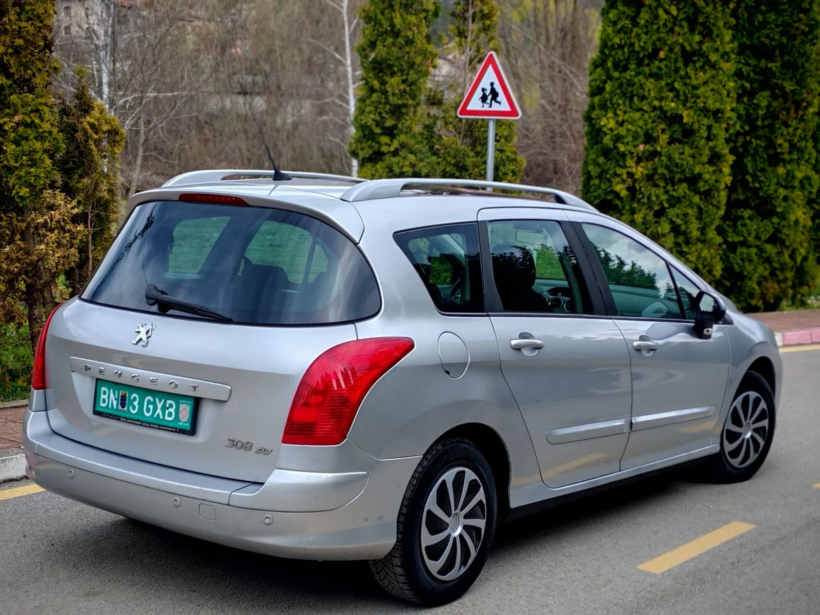 Peugeot 308 1.6HDI(109)* SW* FACELIFT* НОВ ВНОС* , снимка 7 - Автомобили и джипове - 53996196