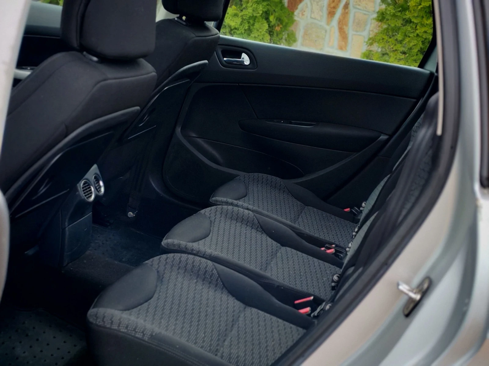 Peugeot 308 1.6HDI(109)* SW* FACELIFT* НОВ ВНОС* , снимка 15 - Автомобили и джипове - 53996196