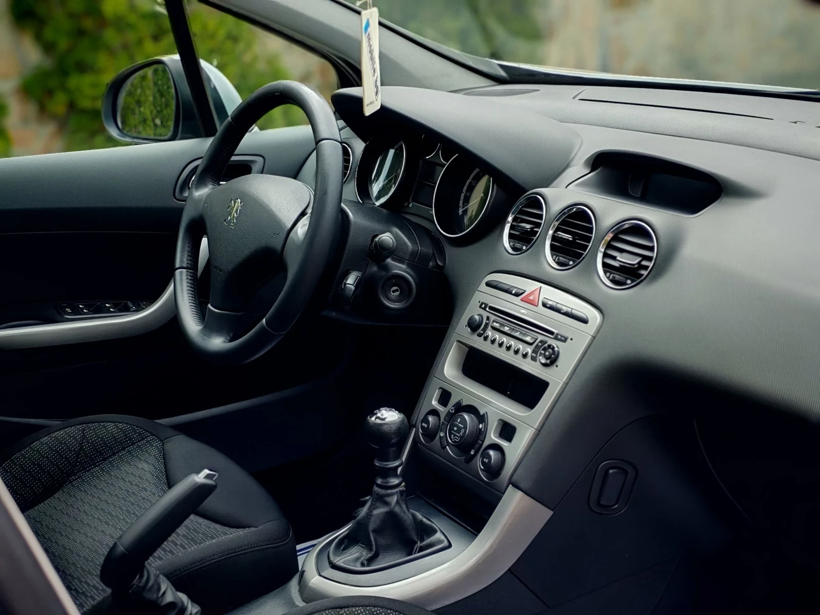 Peugeot 308 1.6HDI(109)* SW* FACELIFT* НОВ ВНОС* , снимка 14 - Автомобили и джипове - 53996196