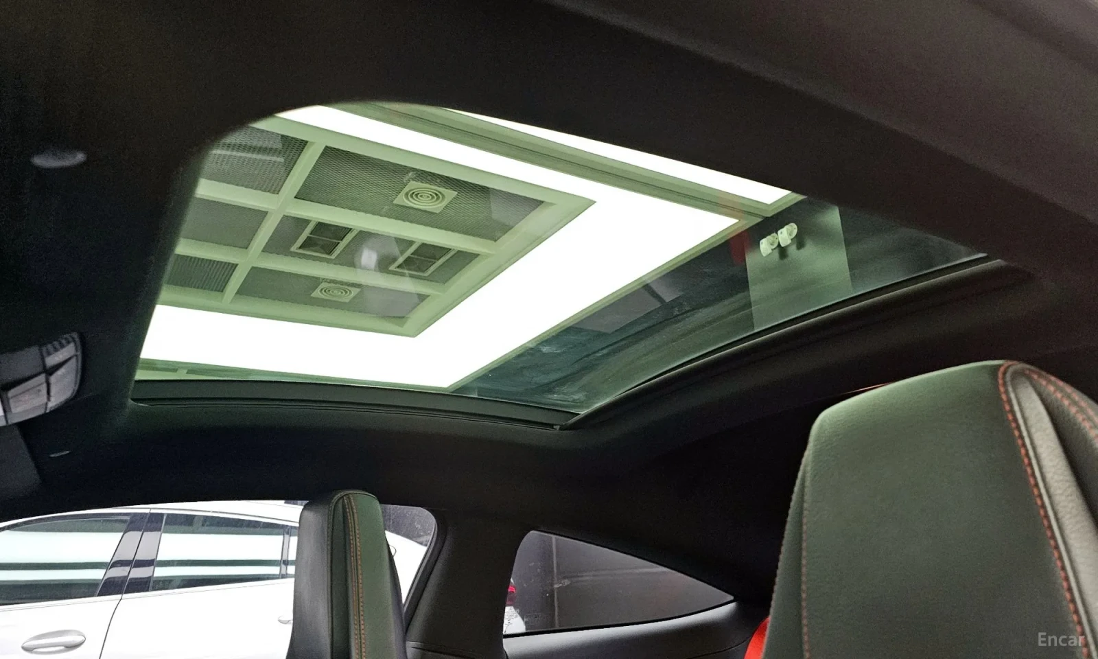 Mercedes-Benz C 43 AMG 2020* DIGITAL* BURMASTER* HEAD-UP* 360* КРАЙНА ЦЕН, снимка 14 - Автомобили и джипове - 54073180