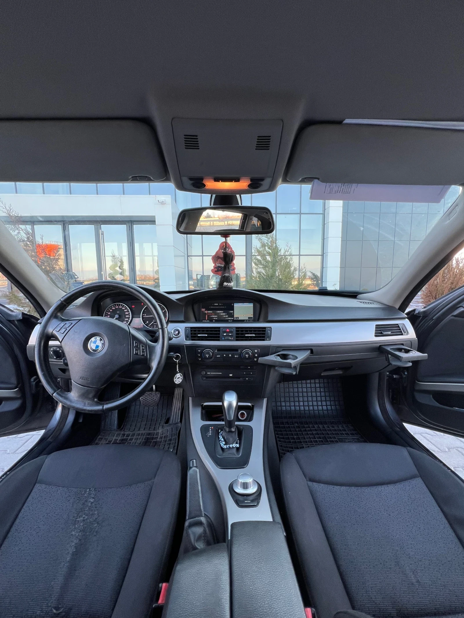 BMW 320 NAVI AUTOMATIC, снимка 9 - Автомобили и джипове - 54221558