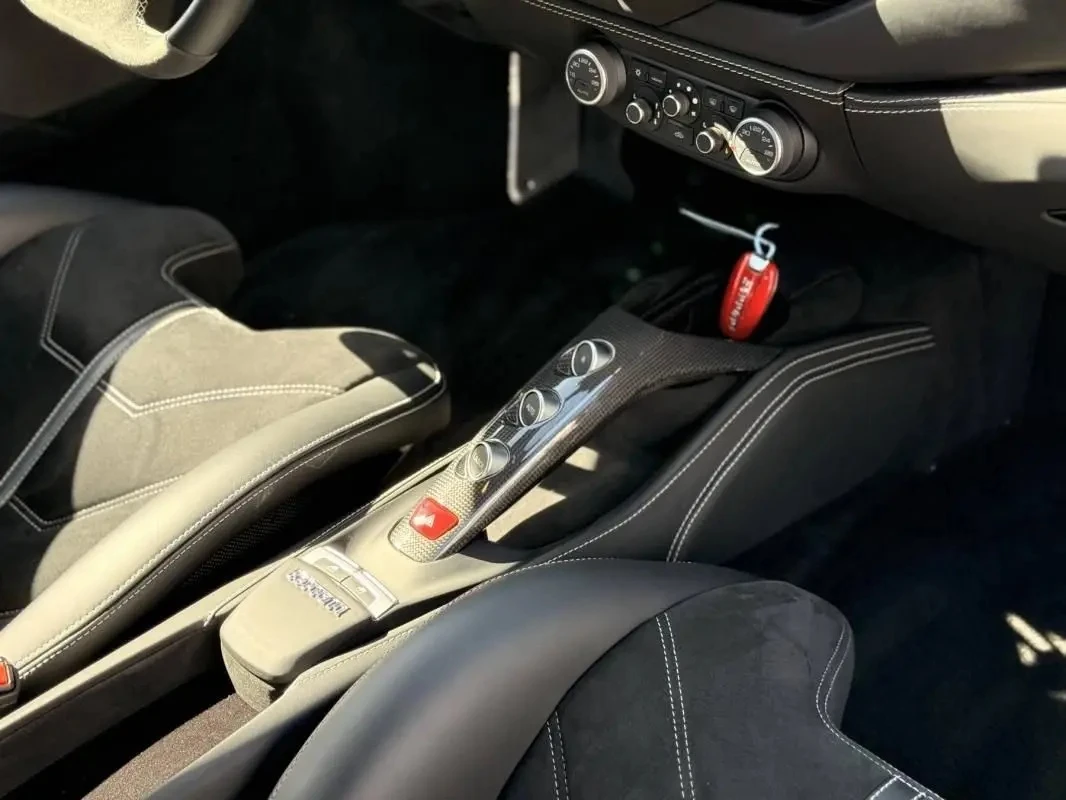 Ferrari 488 GTB, снимка 8 - Автомобили и джипове - 54861731