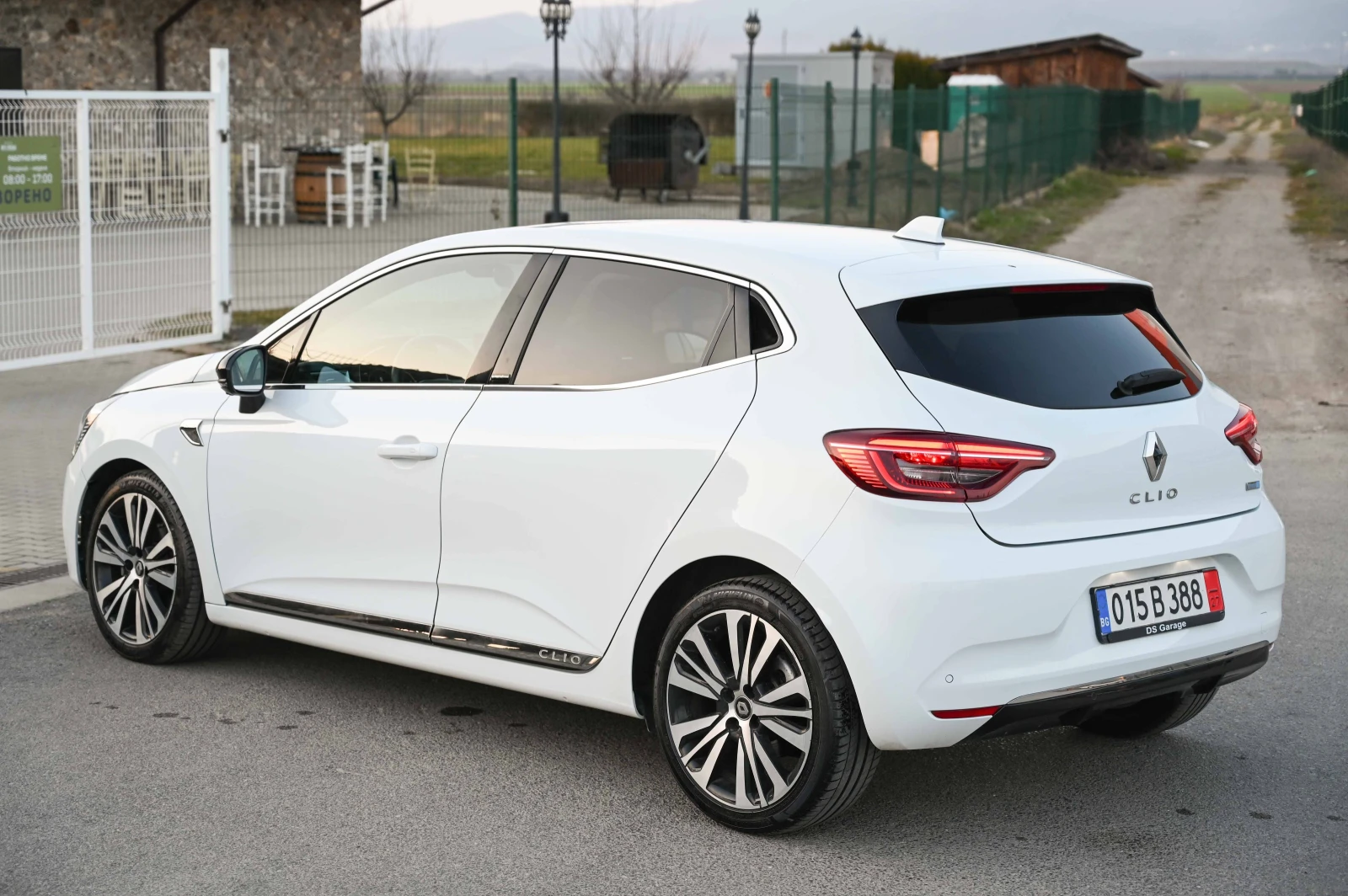 Renault Clio .6 E-techHybrid* INTIALE* FULL, снимка 7 - Автомобили и джипове - 55326225