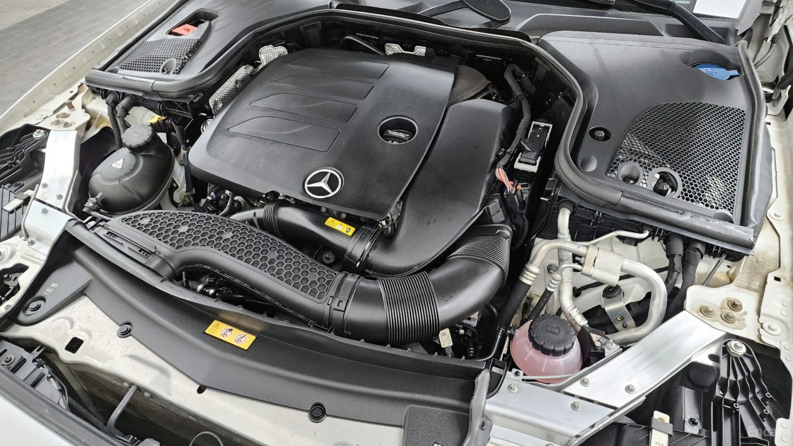 Mercedes-Benz E 350 4MATIC/AMG-LINE/DRIVE-ASSISTS/BURMESTER/SUNROOF, снимка 17 - Автомобили и джипове - 55625155
