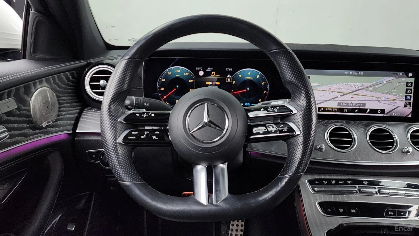 Mercedes-Benz E 350 4MATIC/AMG-LINE/DRIVE-ASSISTS/BURMESTER/SUNROOF, снимка 7 - Автомобили и джипове - 55625155