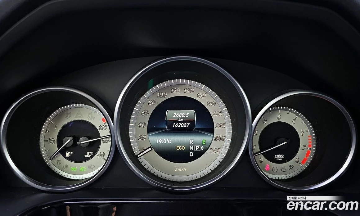 Mercedes-Benz E 350 E350 4MATIC Avantgarde, снимка 7 - Автомобили и джипове - 55685030