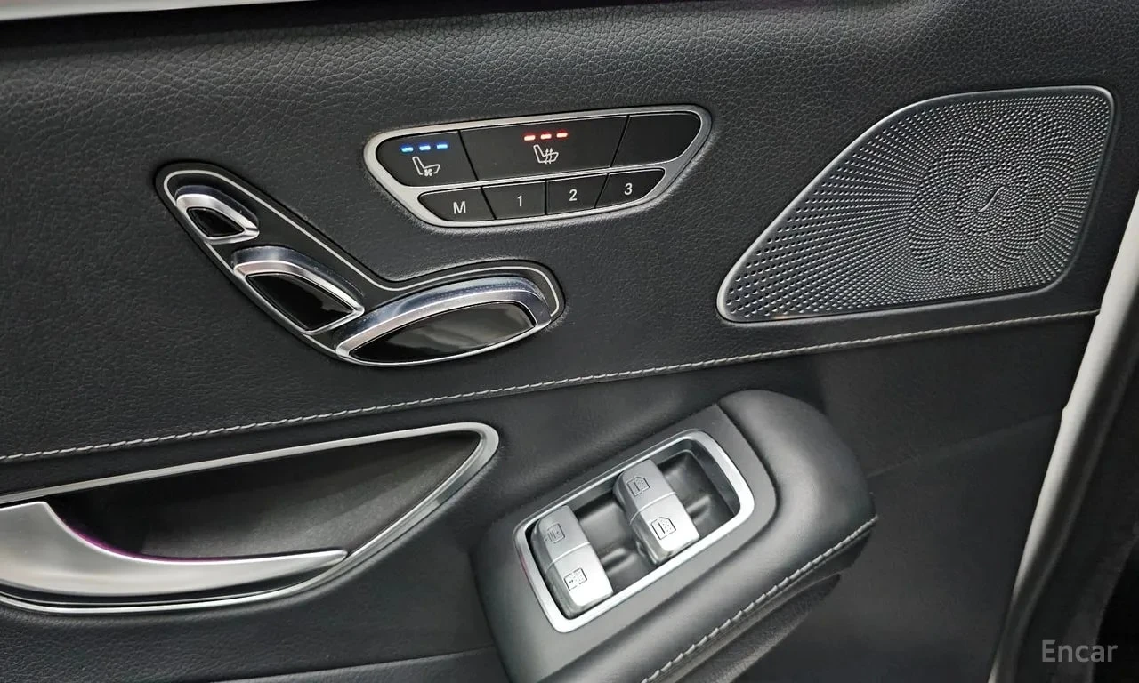 Mercedes-Benz S 63 AMG 4MATIC /ОБДУХВАНЕ/ПАНОРАМА/ДИСТРОНИК/360, снимка 17 - Автомобили и джипове - 55823498