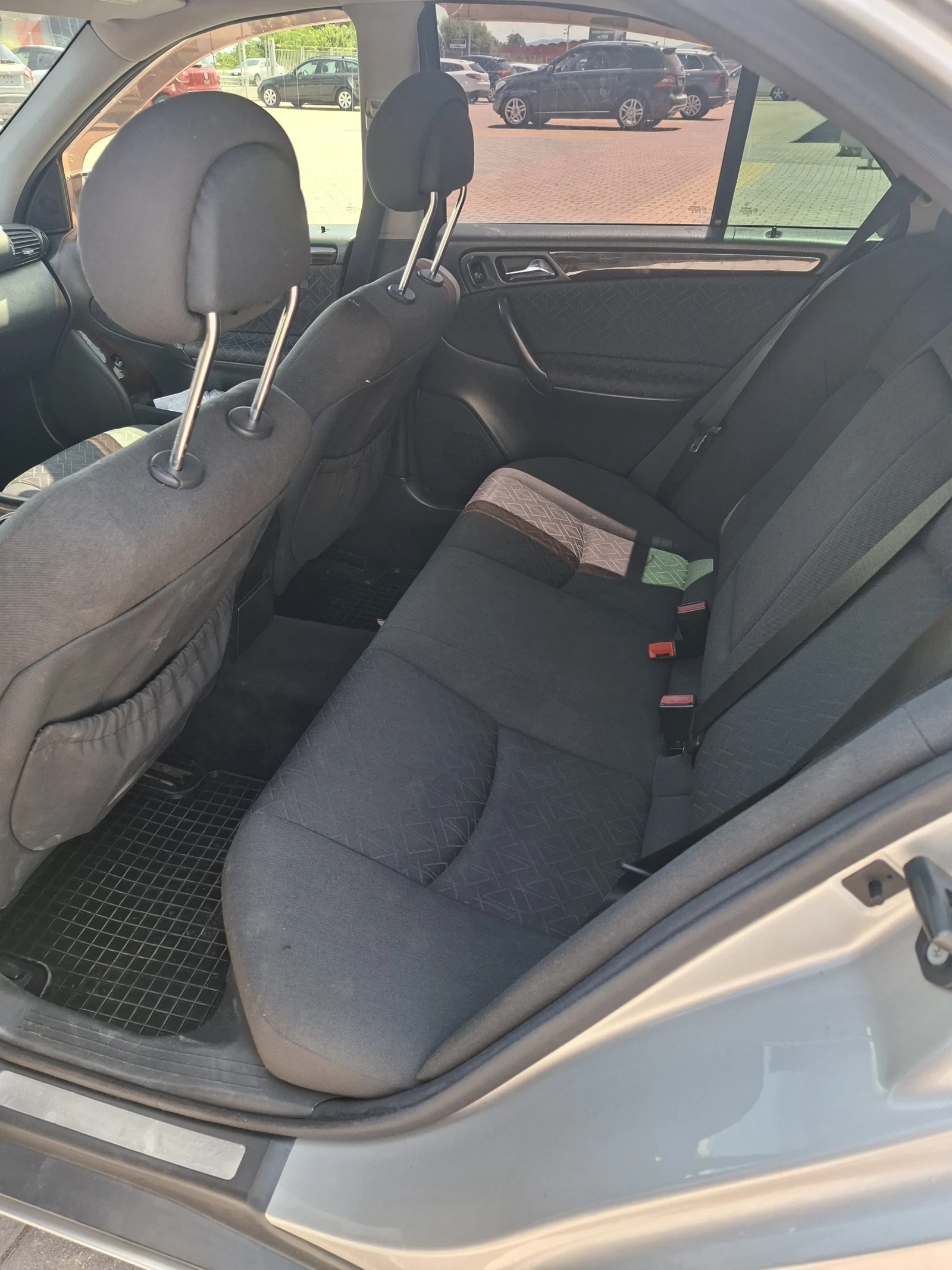 Mercedes-Benz C 270, снимка 9 - Автомобили и джипове - 56025019