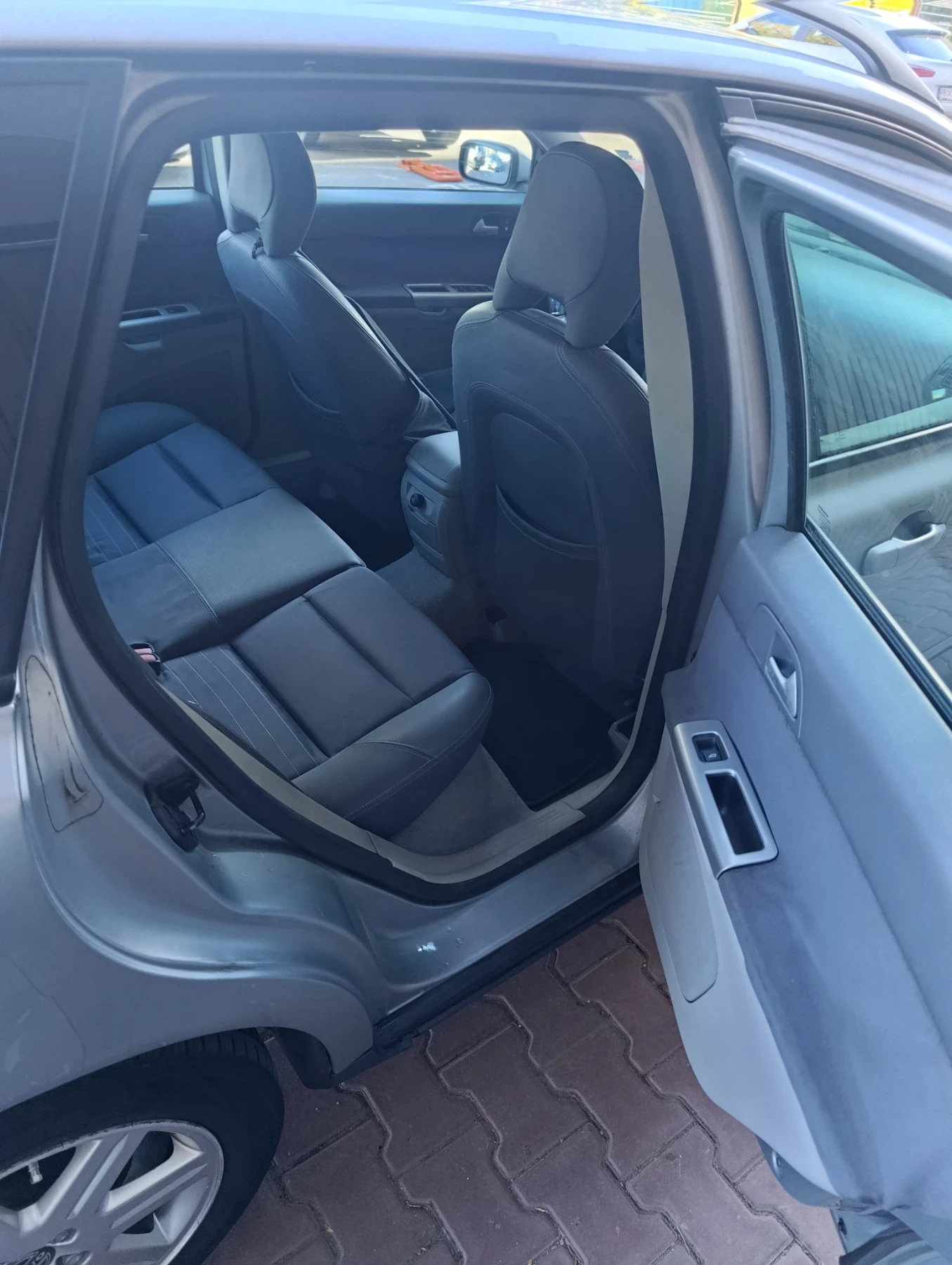 Volvo V50, снимка 10 - Автомобили и джипове - 56547324