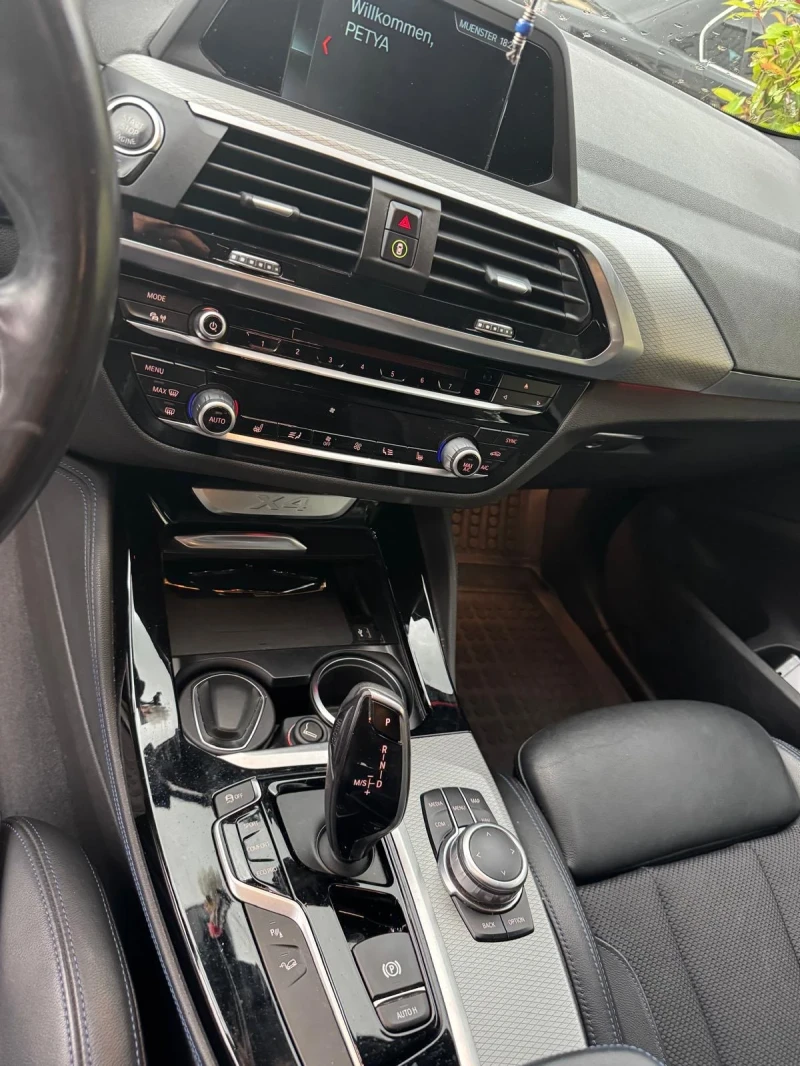 BMW X4 2.0d 100 000km M техник HeadUp Сервизна историяBMW, снимка 11 - Автомобили и джипове - 52807599