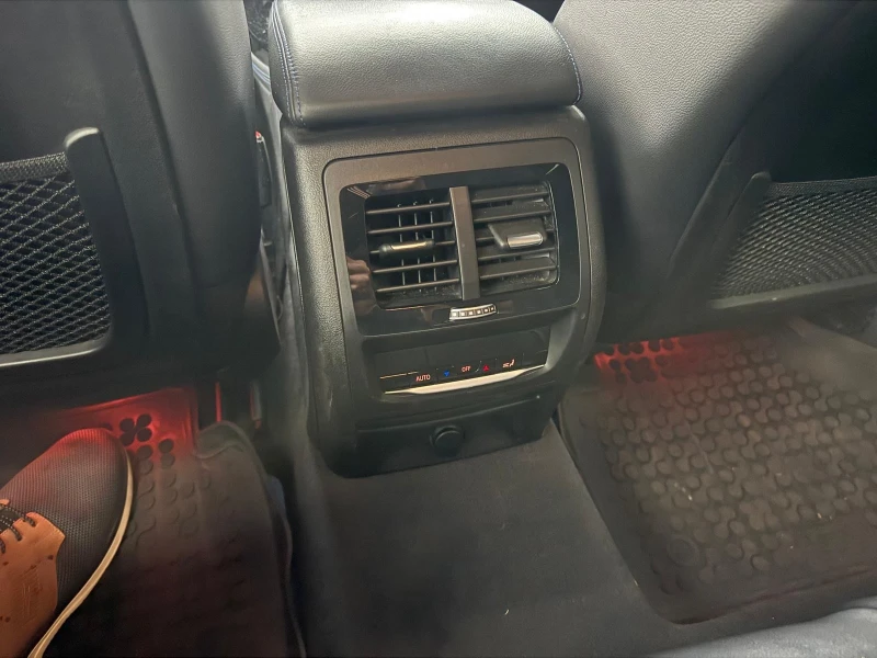 BMW X4 2.0d 100 000km M техник HeadUp Сервизна историяBMW, снимка 15 - Автомобили и джипове - 52807599