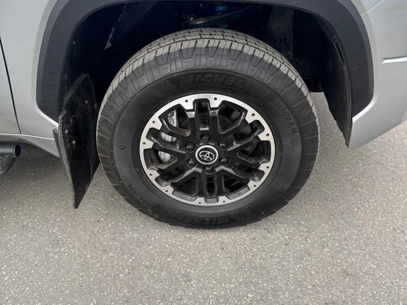 Toyota Tundra * Limited Hybrid * CARFAX * БЕЗ ПЪРВОНАЧАЛНА ВНОСК, снимка 7 - Автомобили и джипове - 52837628