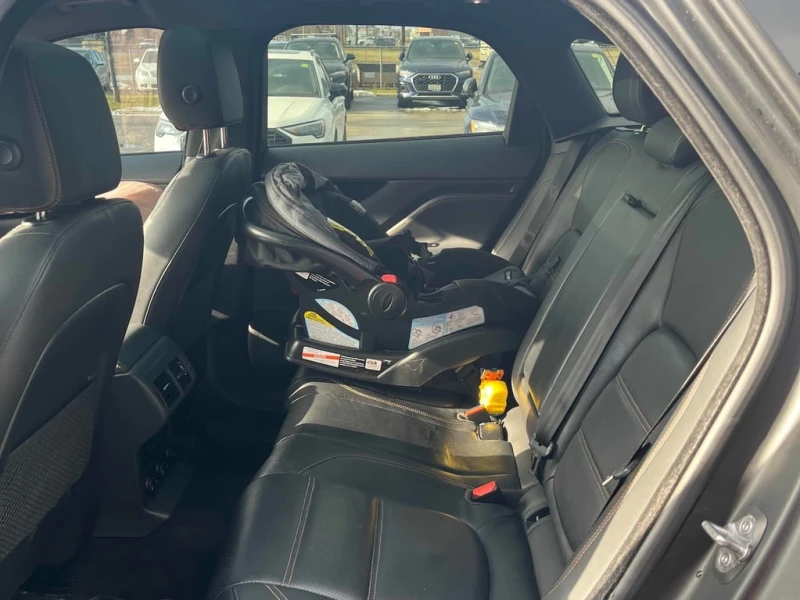 Jaguar F-PACE * Prestige * CARFAX * ЦЕНА ДО БГ, снимка 12 - Автомобили и джипове - 53382765