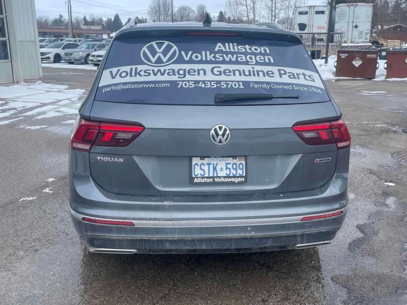 VW Tiguan * Highline * CARFAX * ДИГИТАЛНО ТАБЛО* ПОДГРЕВ* , снимка 4 - Автомобили и джипове - 53599710
