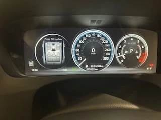 Jaguar F-PACE * Prestige * CARFAX * ЦЕНА ДО БГ, снимка 8 - Автомобили и джипове - 53382765