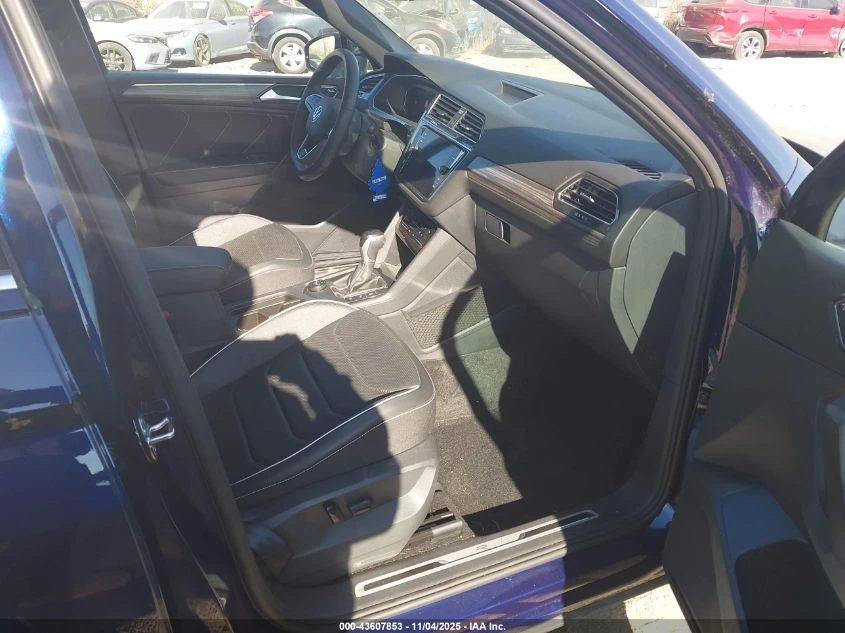 VW Tiguan 2l Volkswagen 2.0T Sel R-Line - изображение 5