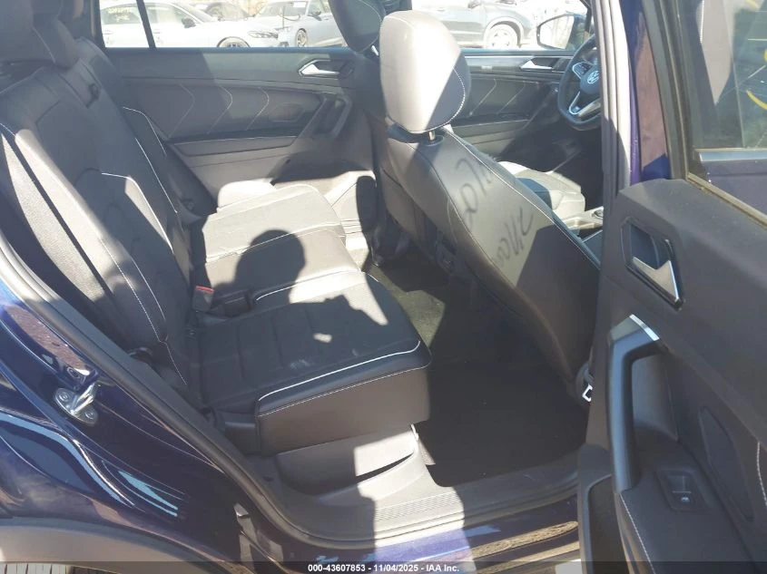 VW Tiguan 2l Volkswagen 2.0T Sel R-Line - изображение 8