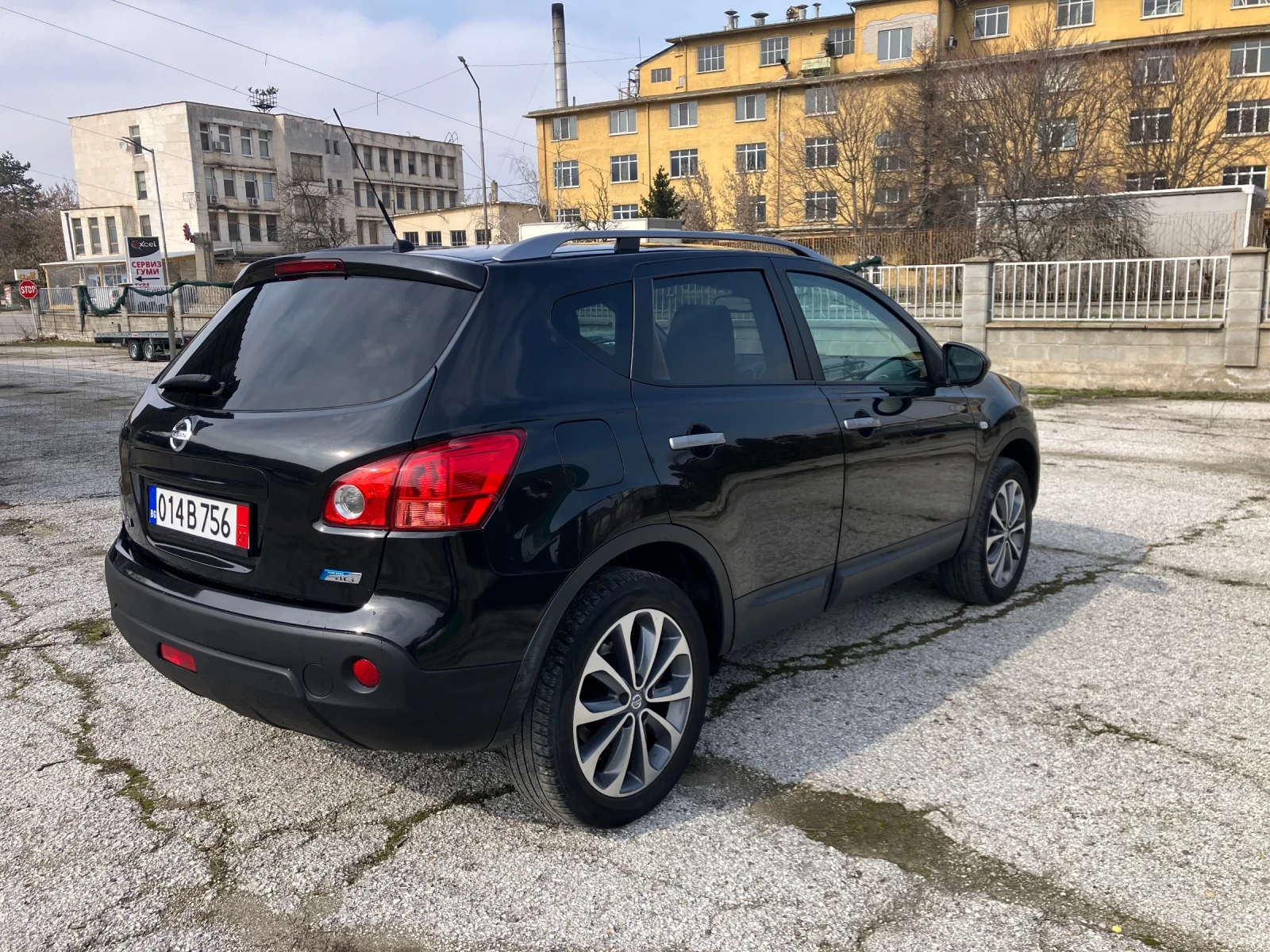 Nissan Qashqai 1.5DCI-Кожа-Панорама-нави, снимка 5 - Автомобили и джипове - 53565332