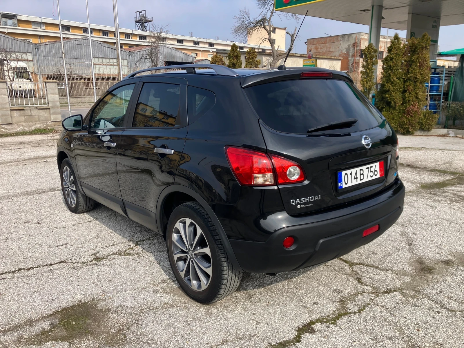 Nissan Qashqai 1.5DCI-Кожа-Панорама-нави, снимка 7 - Автомобили и джипове - 53565332