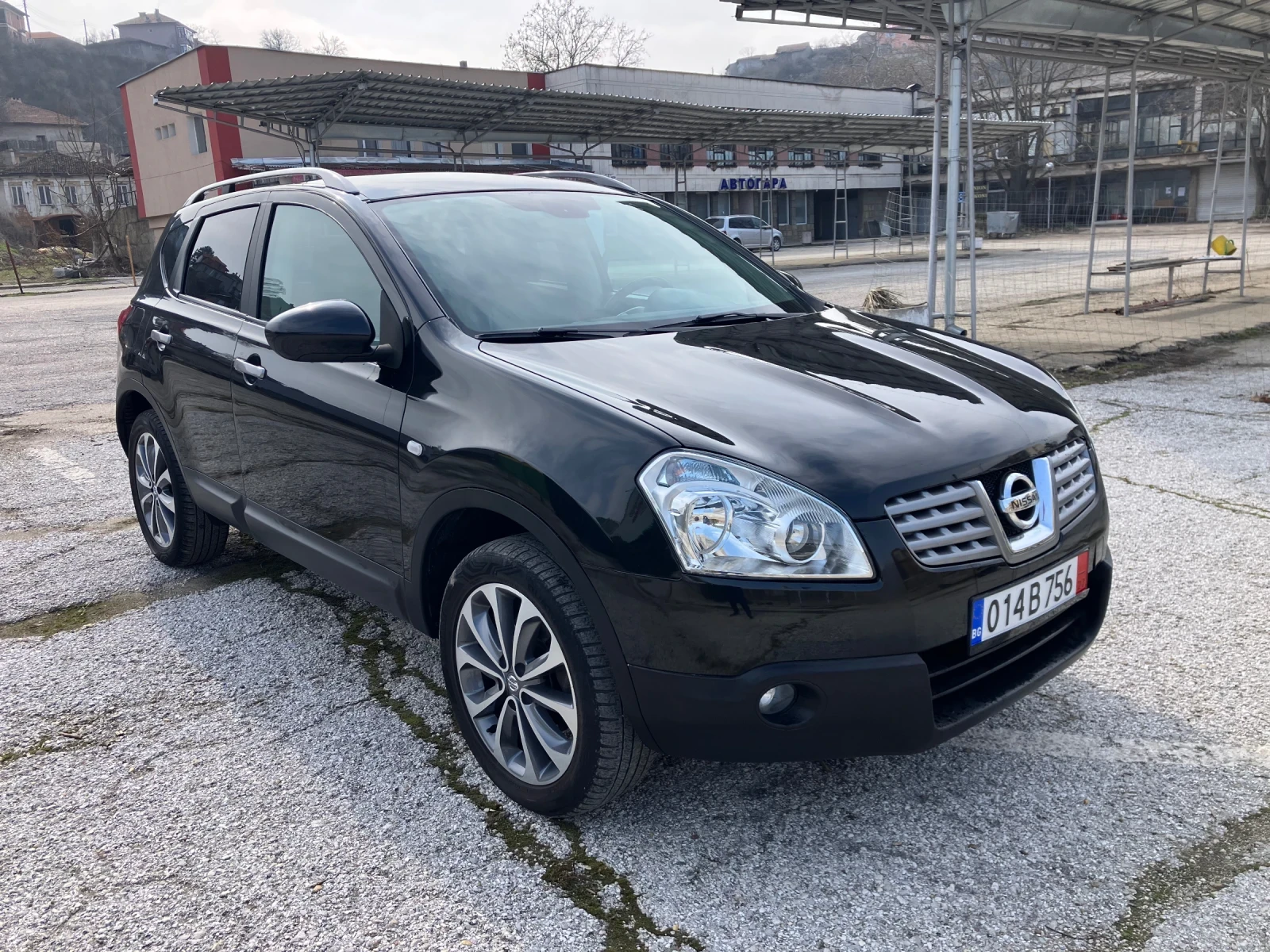 Nissan Qashqai 1.5DCI-Кожа-Панорама-нави, снимка 3 - Автомобили и джипове - 53565332