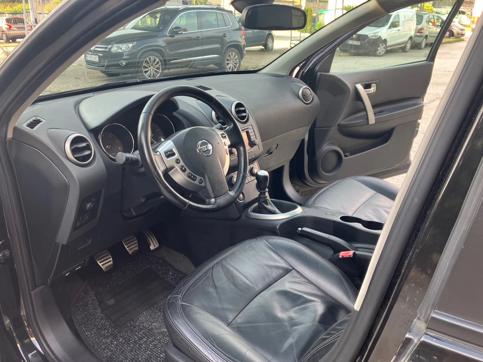Nissan Qashqai 1.5DCI-Кожа-Панорама-нави, снимка 9 - Автомобили и джипове - 53565332