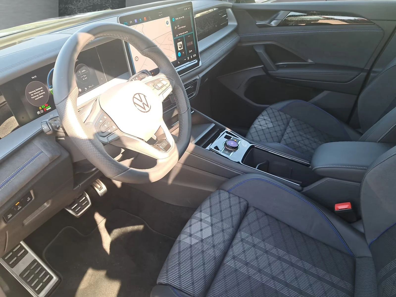 VW Tayron 1.5PHEV/204HP/RLINE/MASSAGE/360/ACC/LED/AMBI/124z - изображение 10