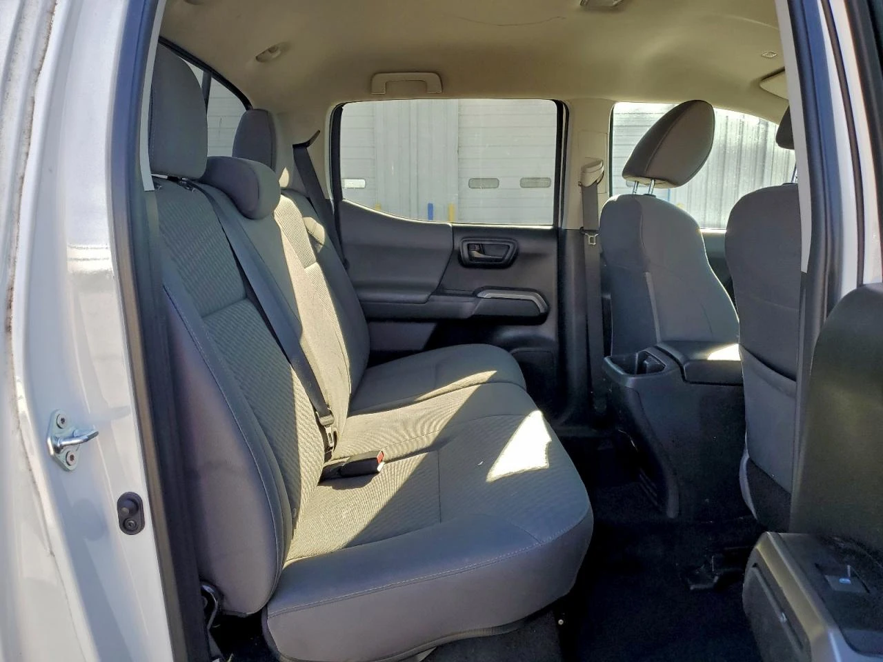 Toyota Tacoma 3.5l Sr5 V6, снимка 10 - Автомобили и джипове - 54396285