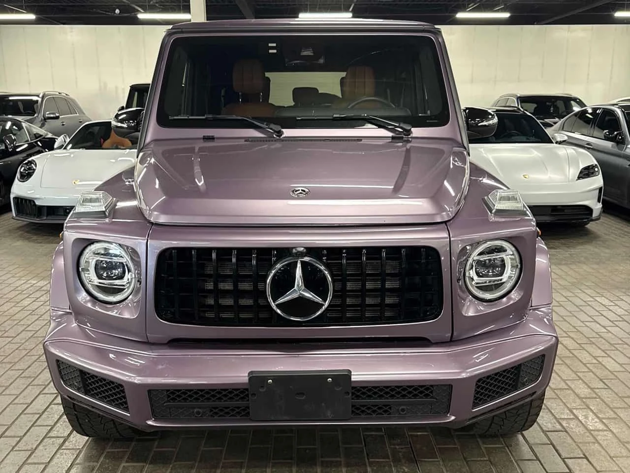 Mercedes-Benz G 500 * CARFAX * 2 ЧИФТА ГУМИ * ДИСТРОНИК * АВТОКРЕДИТ, снимка 5 - Автомобили и джипове - 55504944