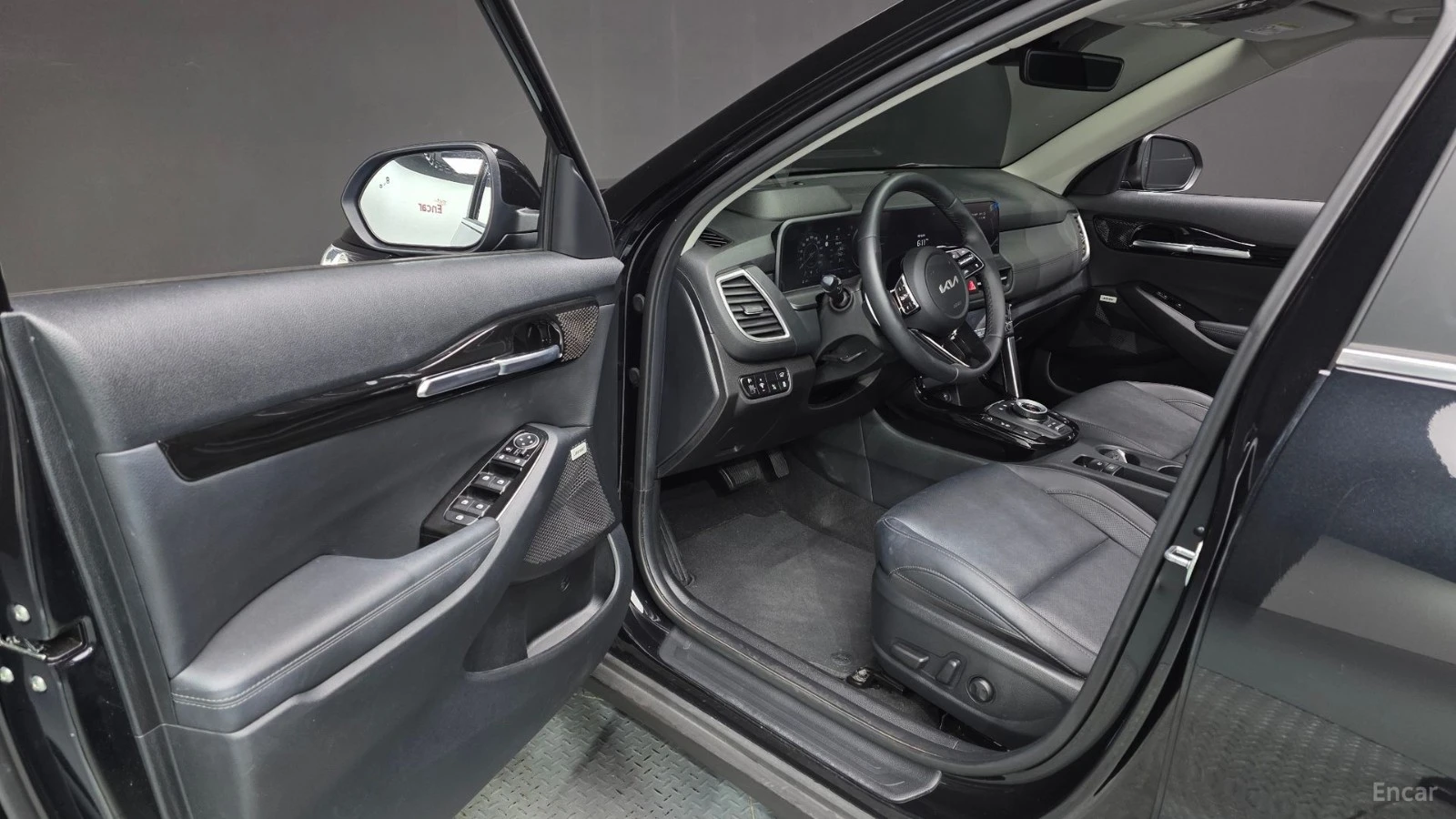 Kia Seltos 2.0 4WD Gravity* 360* HUD* КОЖА* НАВИ* ПАНО, снимка 8 - Автомобили и джипове - 55513862